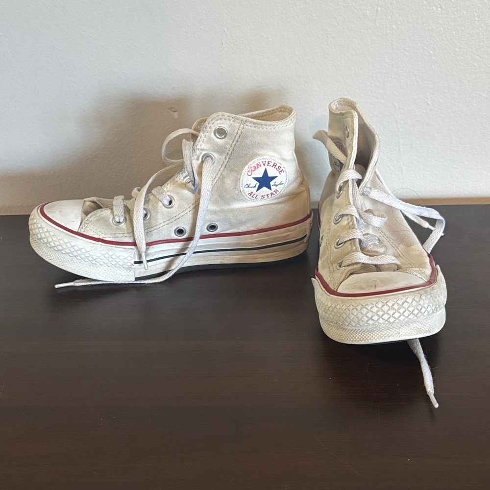 Converse All Stars Sneakers, Kid’s Size US 1, Fair Used Condition